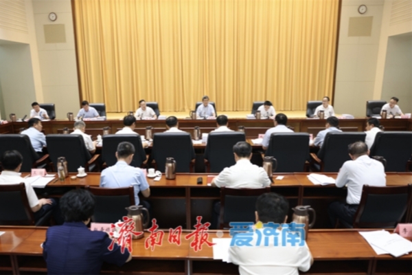 創(chuàng  )新創(chuàng  )業(yè)工作現場(chǎng)推進(jìn)會(huì )議召開(kāi) 于海田主持并講話(huà)